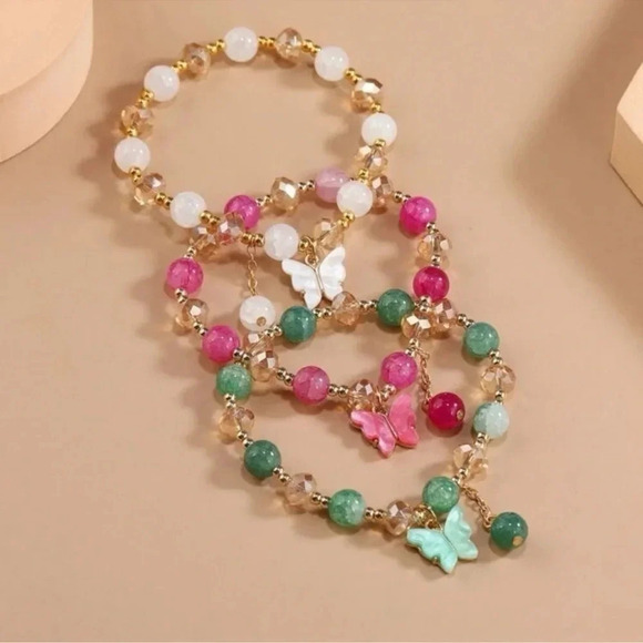 Beaded Butterfly Pendant Bracelet - Picture 1 of 3